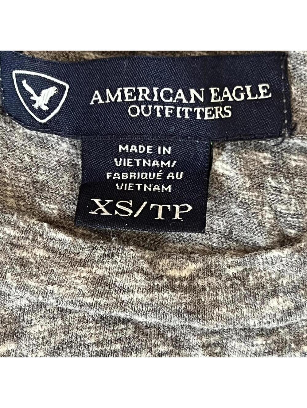 Vintage Y2K American Eagle grey baby tee with black “love” graphic - Picture 6 of 7